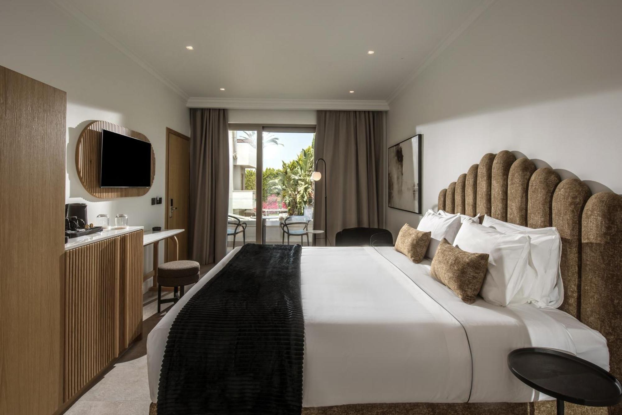 Drossia Palms Hotel And Nisos Beach Suites Malia Exterior foto