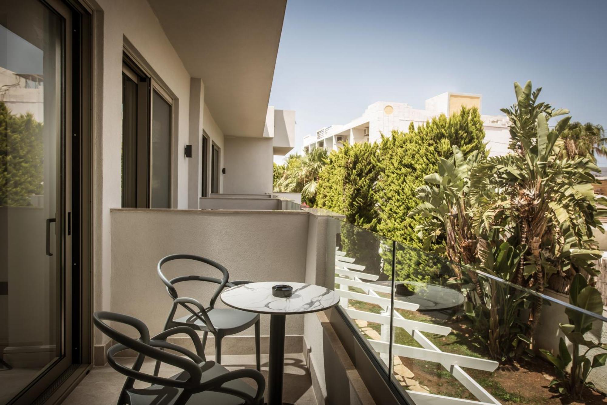 Drossia Palms Hotel And Nisos Beach Suites Malia Exterior foto